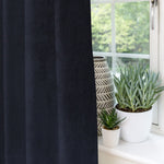 Laden Sie das Bild in den Galerie-Viewer, McAlister Textiles Matt Black Velvet Curtains Tailored Curtains