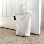 Laden Sie das Bild in den Galerie-Viewer, McAlister Textiles Roma Cream Doorstop Doorstops