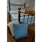 Laden Sie das Bild in den Galerie-Viewer, McAlister Textiles Matt Duck Egg Blue Contrast Piped Velvet Cushion Cushions and Covers