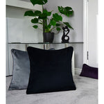 Laden Sie das Bild in den Galerie-Viewer, McAlister Textiles Matt Black Piped Velvet Cushion Cushions and Covers