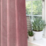 Laden Sie das Bild in den Galerie-Viewer, McAlister Textiles Matt Blush Pink Velvet Curtains Tailored Curtains 
