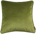 Laden Sie das Bild in den Galerie-Viewer, McAlister Textiles Matt Lime Green Velvet 43cm x 43cm Piped Cushion Sets Cushions and Covers 
