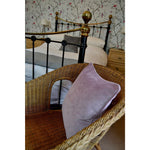 Laden Sie das Bild in den Galerie-Viewer, McAlister Textiles Matt Lilac Purple Piped Velvet Cushion Cushions and Covers 
