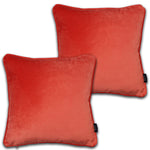 Laden Sie das Bild in den Galerie-Viewer, McAlister Textiles Matt Coral Pink Velvet 43cm x 43cm Piped Cushion Sets Cushions and Covers Cushion Covers Set of 2 
